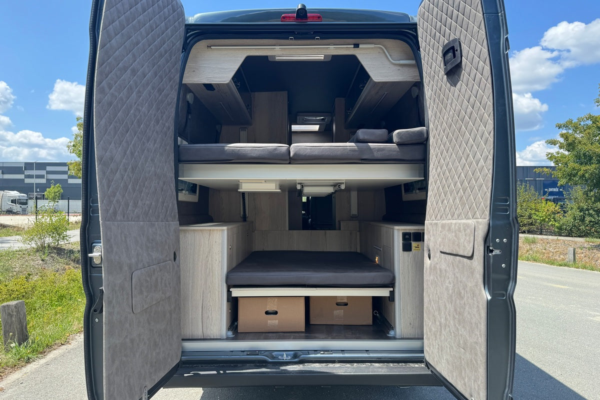 Fourgon aménagé Neuf Mega Mobil EAT9 - WMV00400