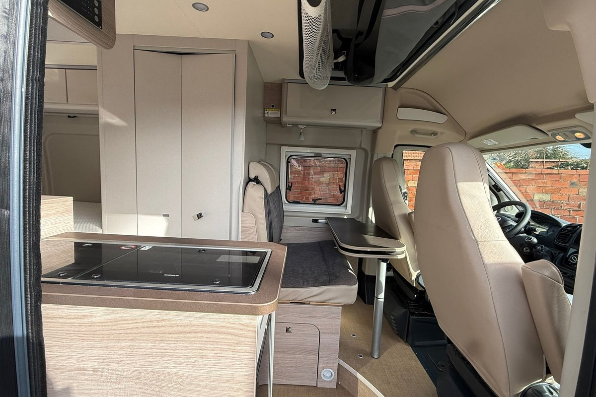 Fourgon aménagé Occasion Burstner Campeo - WMV01381