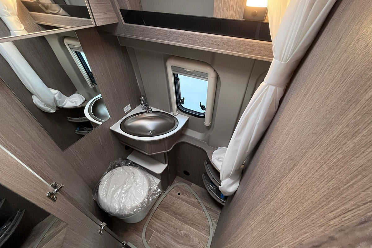 Fourgon aménagé Neuf Pössl 4 place(s) - WMV01396