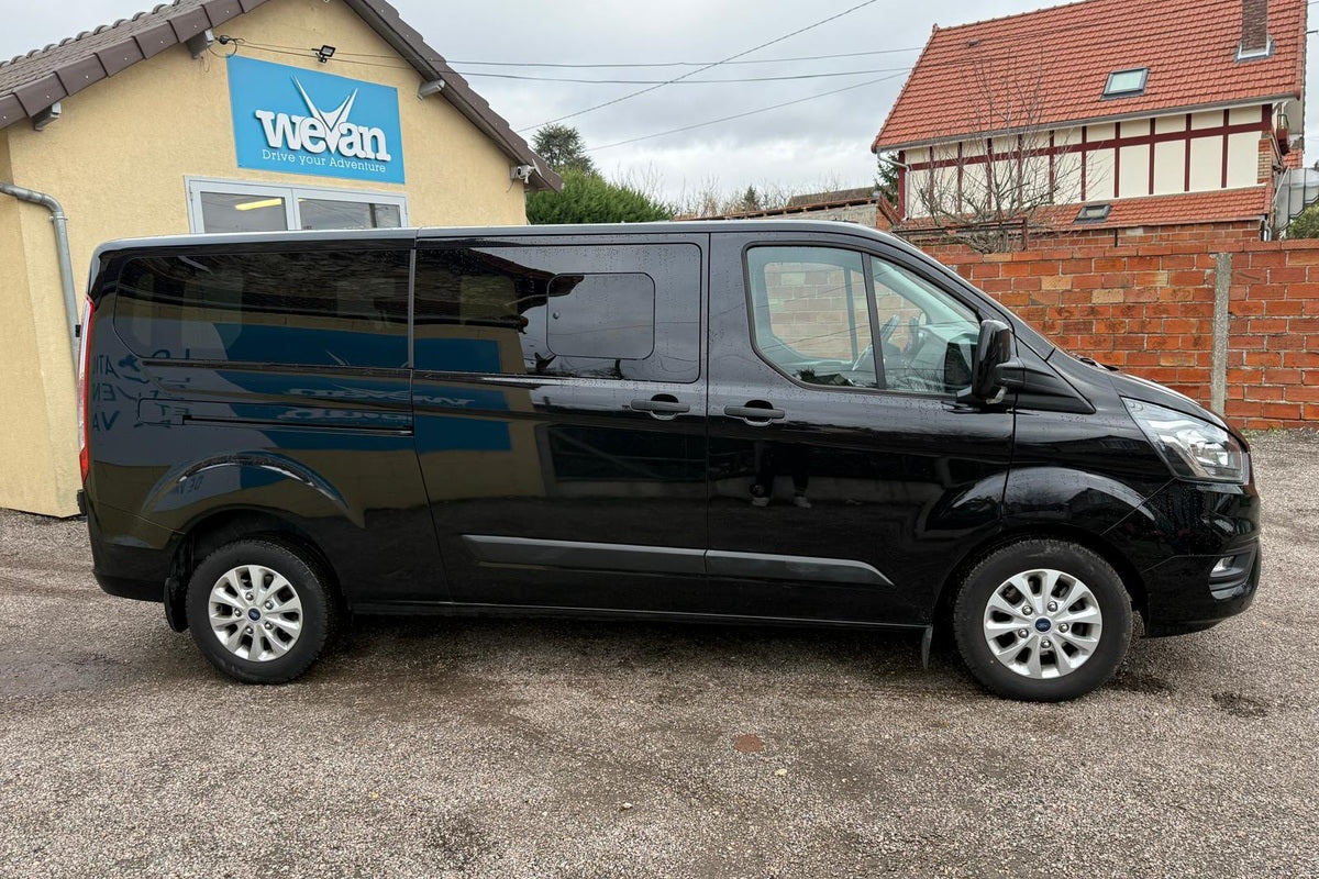 Minibus Occasion Ford Noir Agate Métallisée - WMV01400