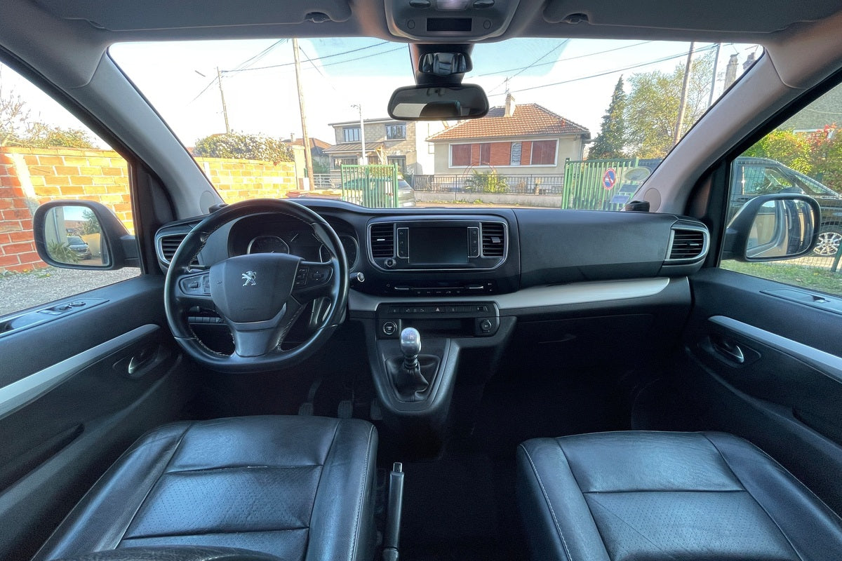 Minibus Occasion Traveller WeVan Market - WMV01433