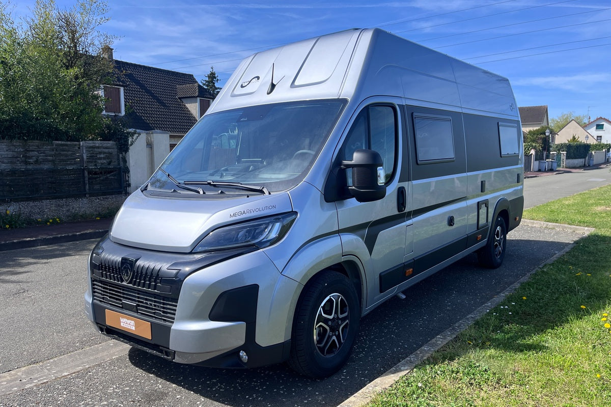 Fourgon aménagé Neuf Mega Mobil Mega Revolution 640 180 ch 2.2 L BlueHDi - WMV01461