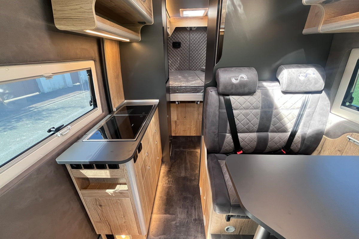 Fourgon aménagé Neuf Mega Mobil Mega Revolution - WMV01461