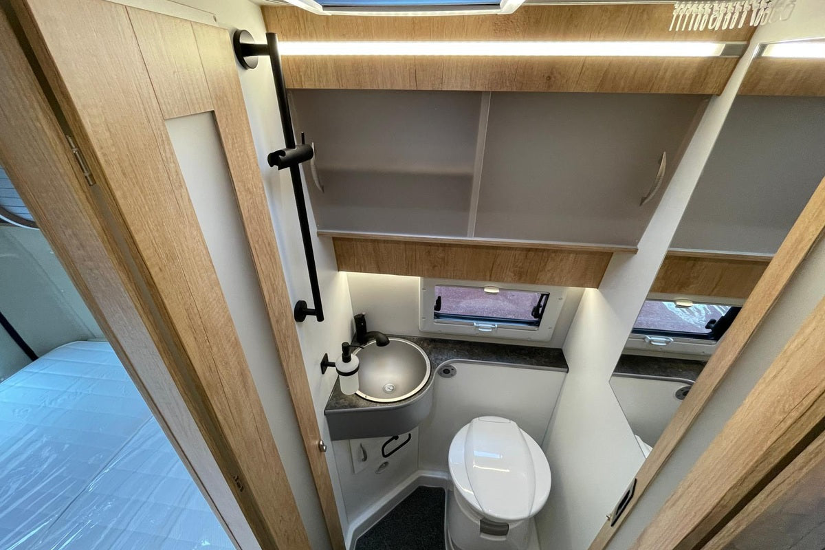 Fourgon aménagé Neuf La Strada 4 place(s) - WMV00975