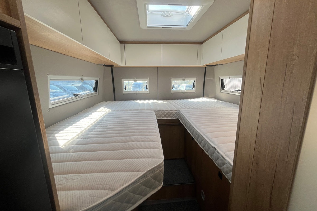 Fourgon aménagé Neuf La Strada Gris Campovolo - WMV01037