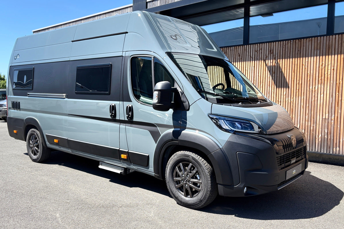 Fourgon aménagé Neuf Mega Mobil Mega Lounge 640 180 ch 2.2 L BlueHDi - WMV01042