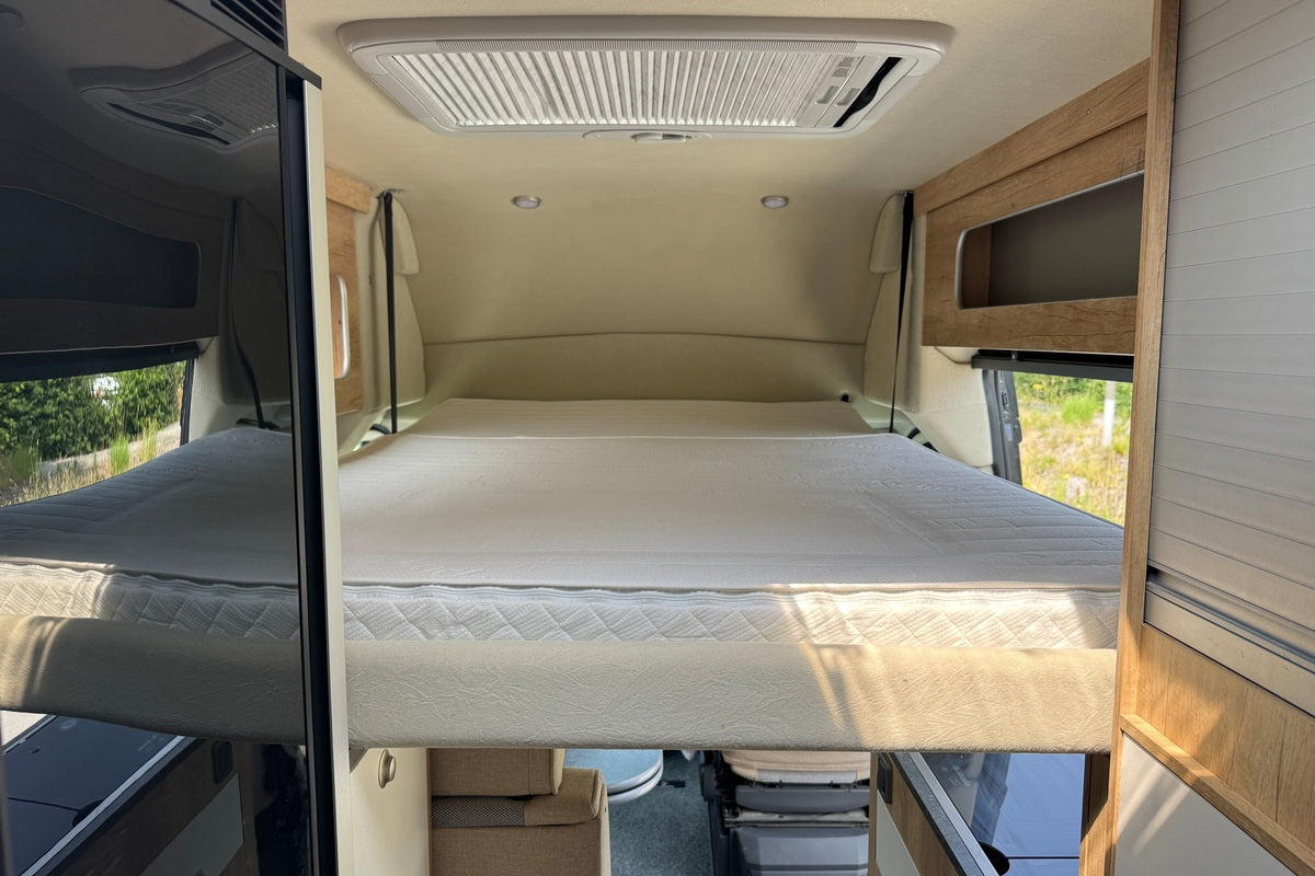 Fourgon aménagé Occasion La Strada Noir Métallisée - WMV01084